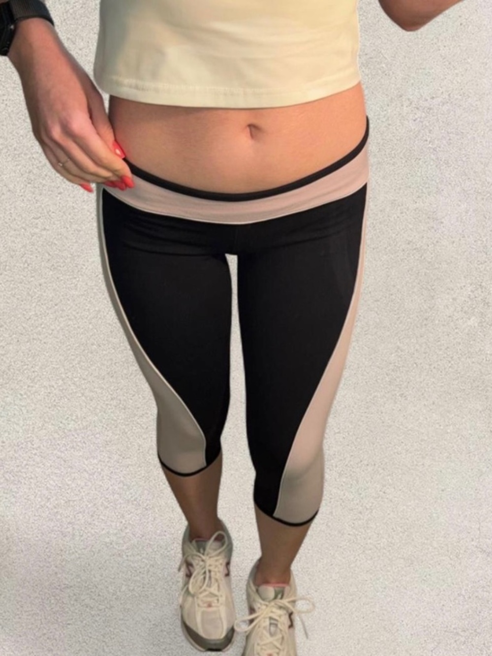 Y2K Black and Light Pink Low Rise Capri Leggings Women's S
